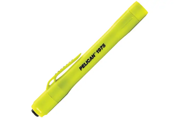 Pelican 1975 Bracket Flashlight 019750-0100-245